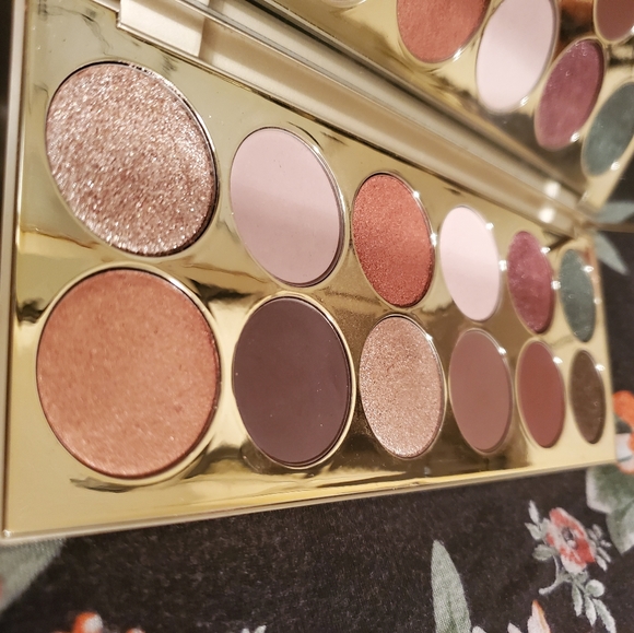 Stila "After Hours" Eyeshadow Palette - Picture 3 of 6